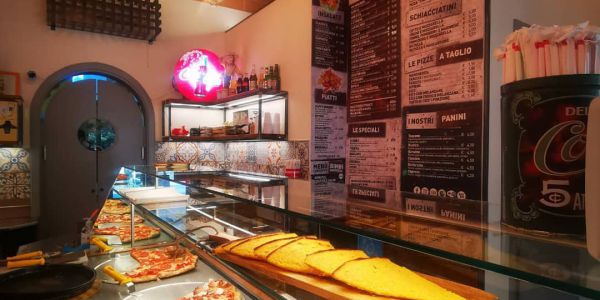 Il locale - La paninoteca, friggitoria e pizzeria